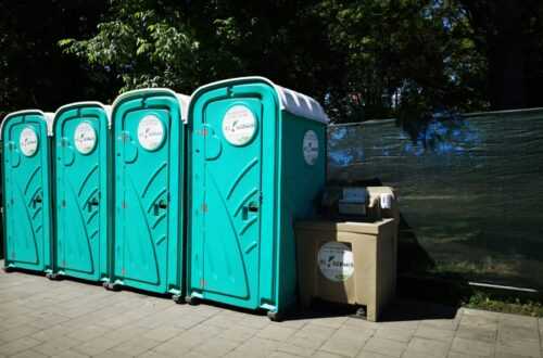 przeno&sacute;ne toalety dla niepe&lstrok;nosprawnych